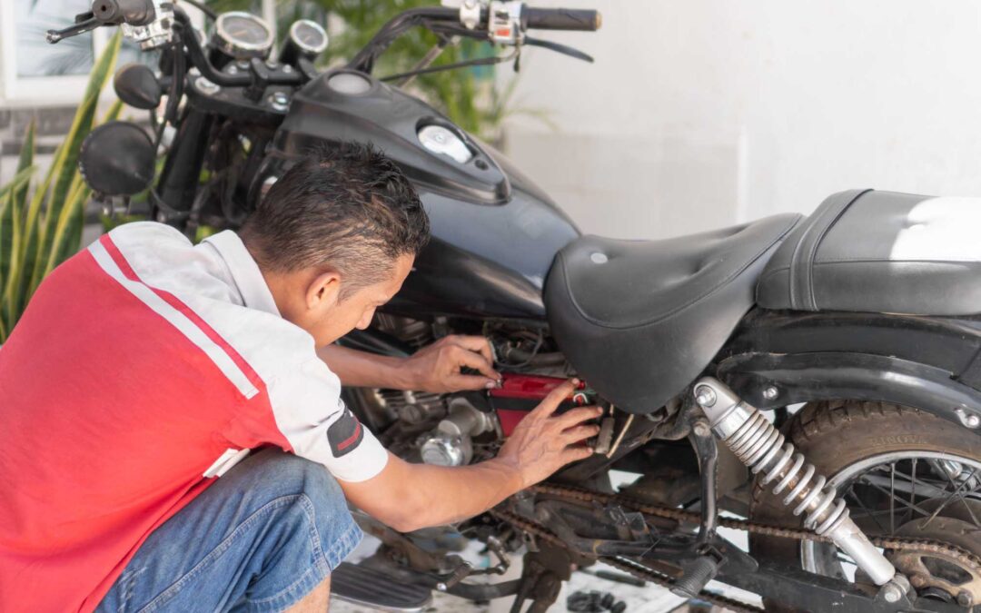 Staples Blog Photos - 2022 - Mar Top 5 Motorcycle Tips